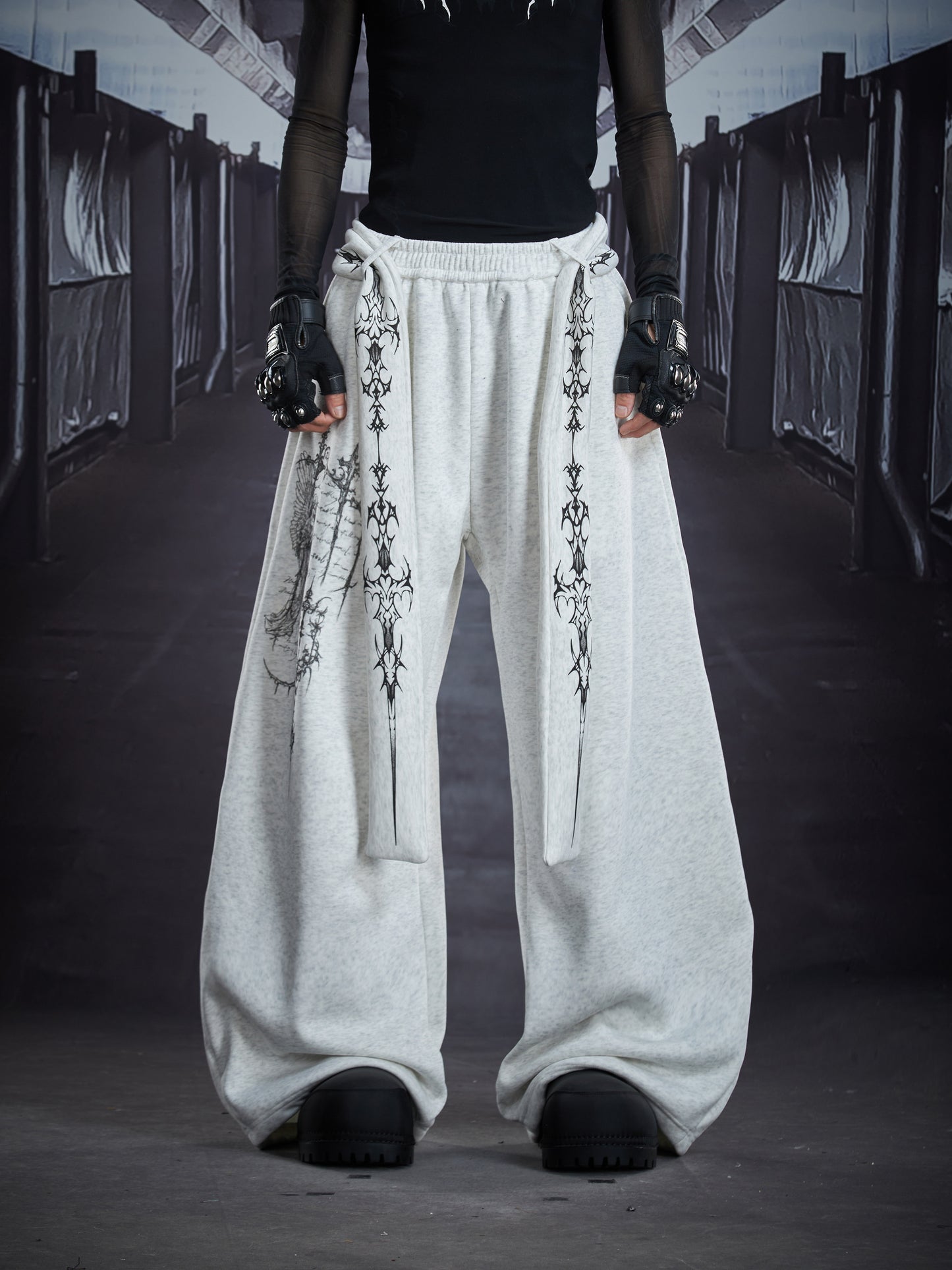 Totem Print Detachable Ribbon Wide Leg Barrel Sweatpants WN22918