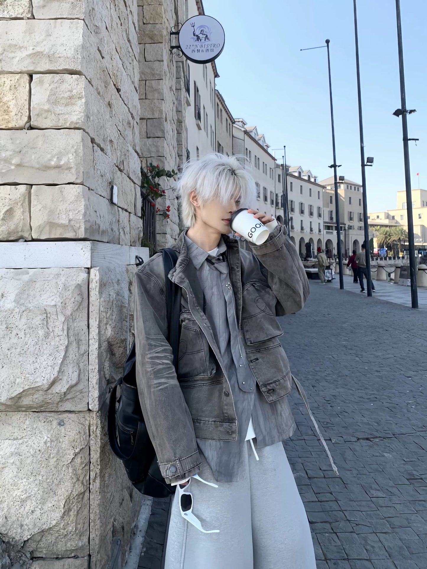 Large Pocket Button Shoulder-Pad Denim Jacket WN19930