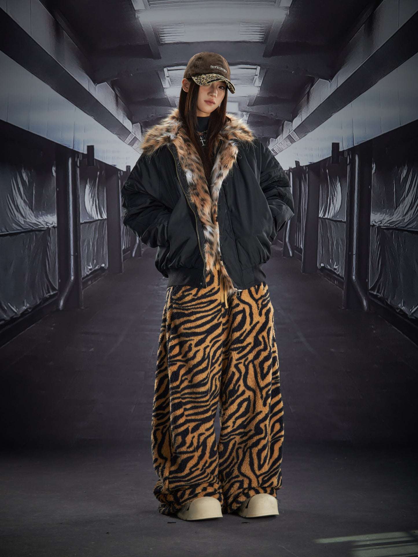 Leopard Fake Fur Lapel Short Padded Jacket WN22842