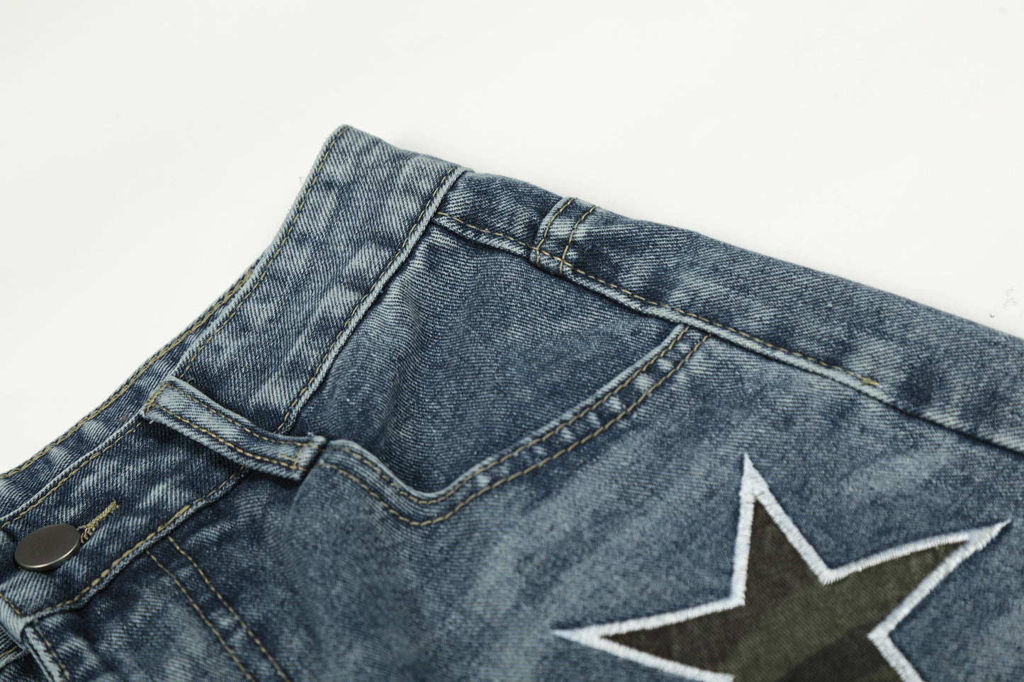 Washed Star Applique Wide Leg Denim Jeans WN25451