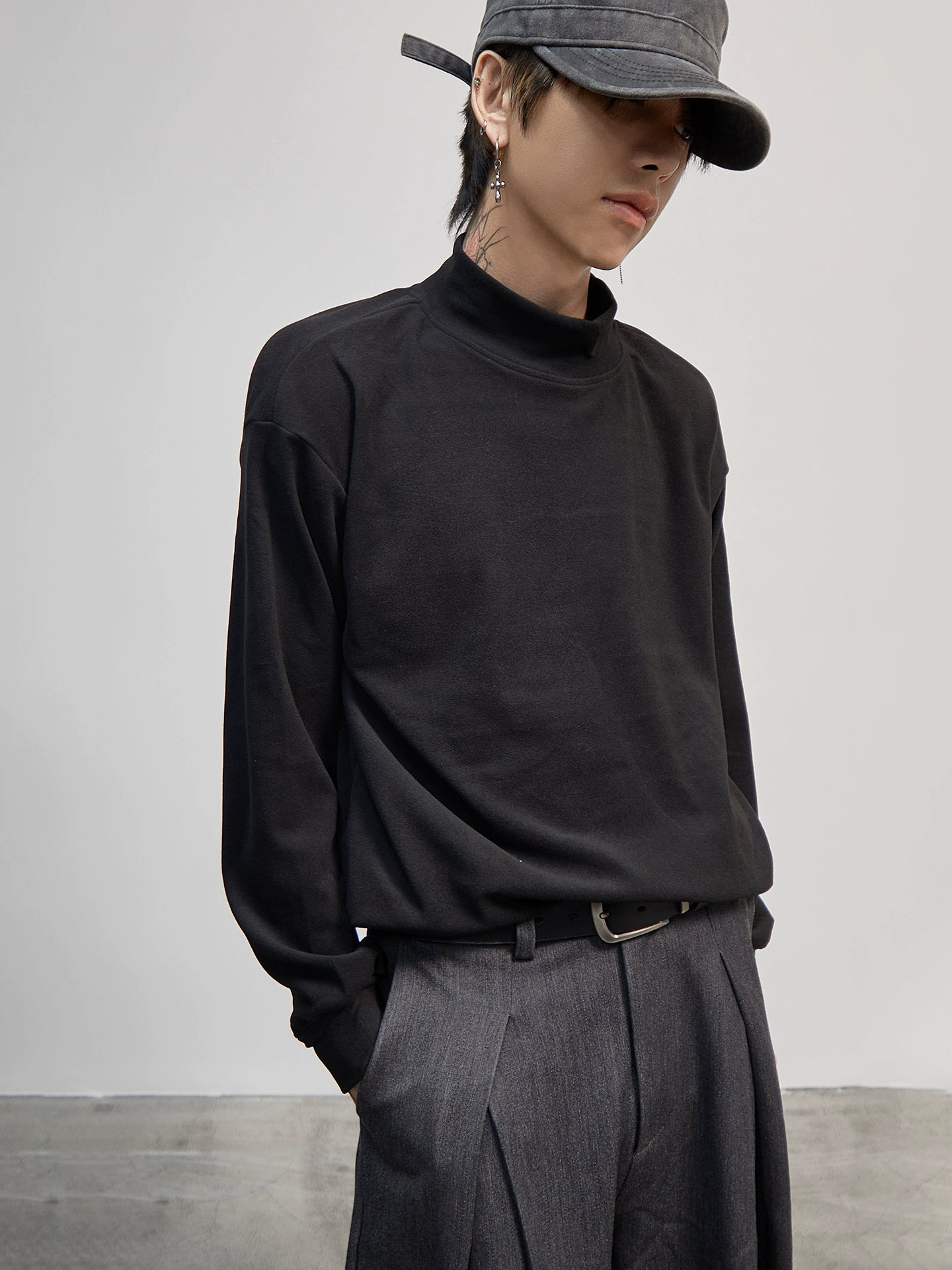 High-Neck Plain Long Sleeve T-Shirt WN21187