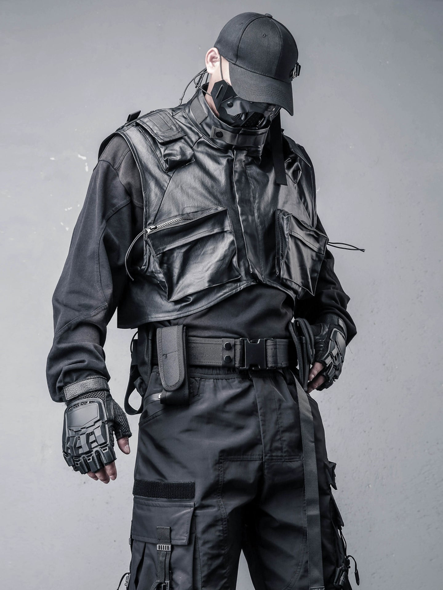 Stand Neck Large Pockets Tactical Coating Vest WN22360