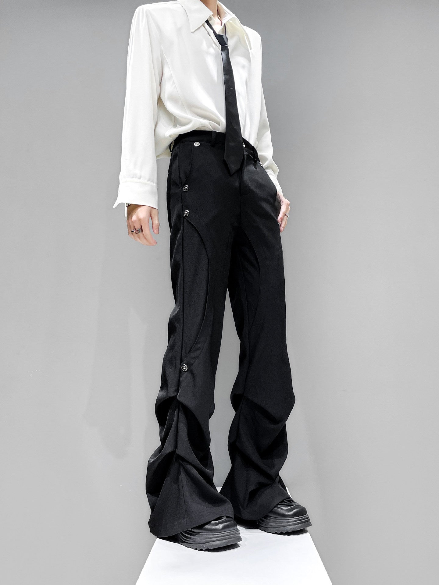Button Detail Flare Trousers WN23890