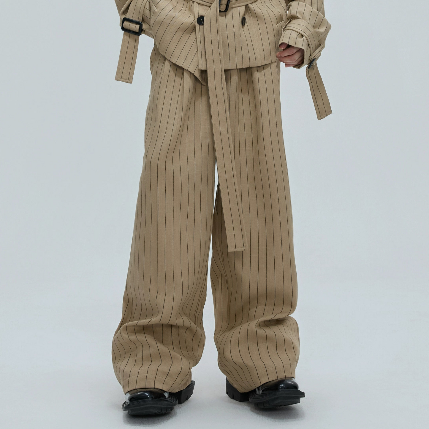 Stripe Multi-Panel Shoulder-Pad Belted Jacket & Trousers Setup WN21729