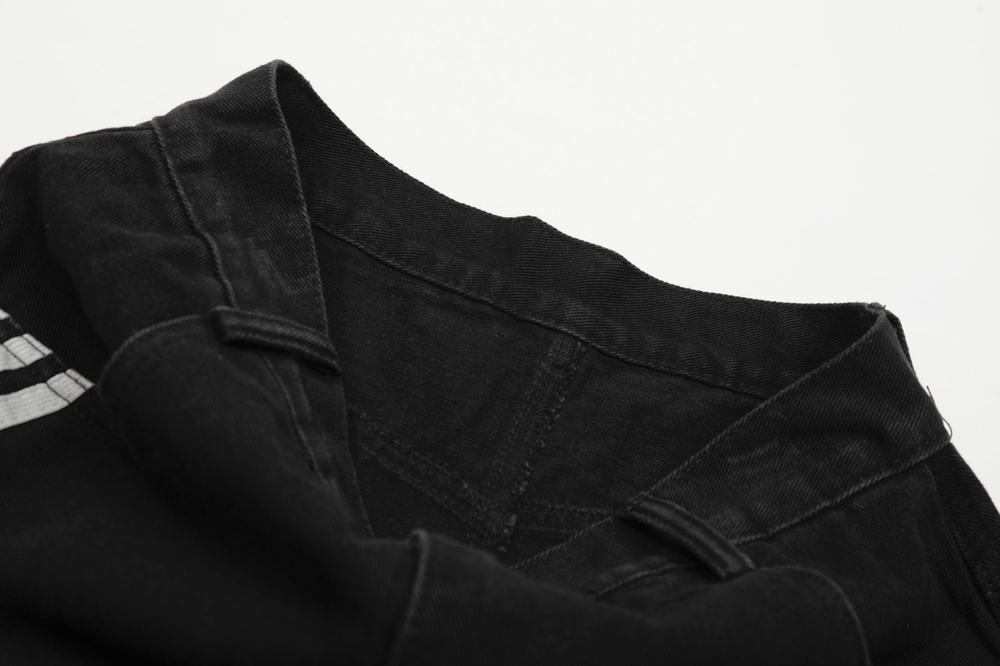 Deconstructed Three-Stripe Curved Wide Leg Denim Jeans WN25738