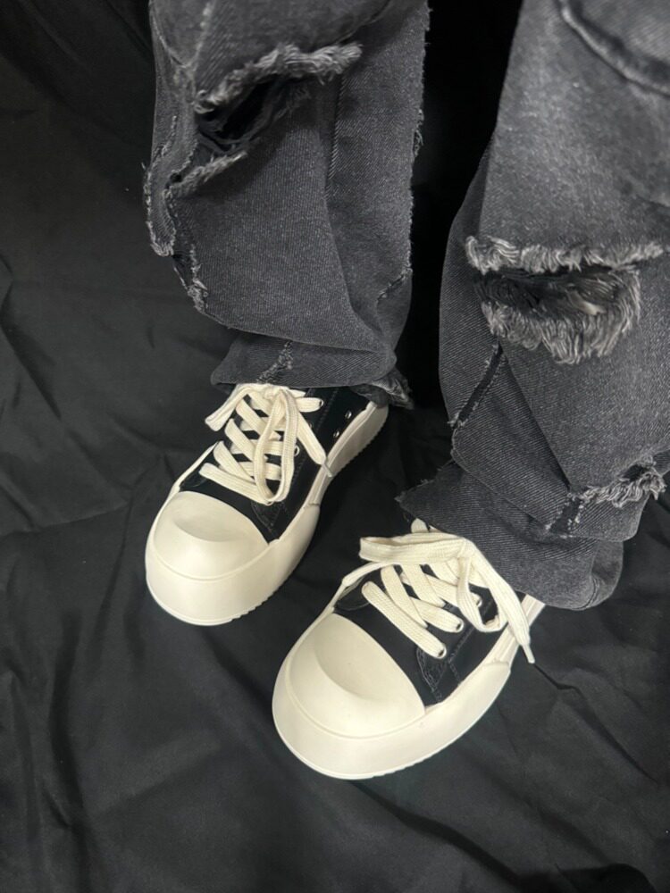 Chunky Shell Toe Platform Lace-Up Sneakers WN24543