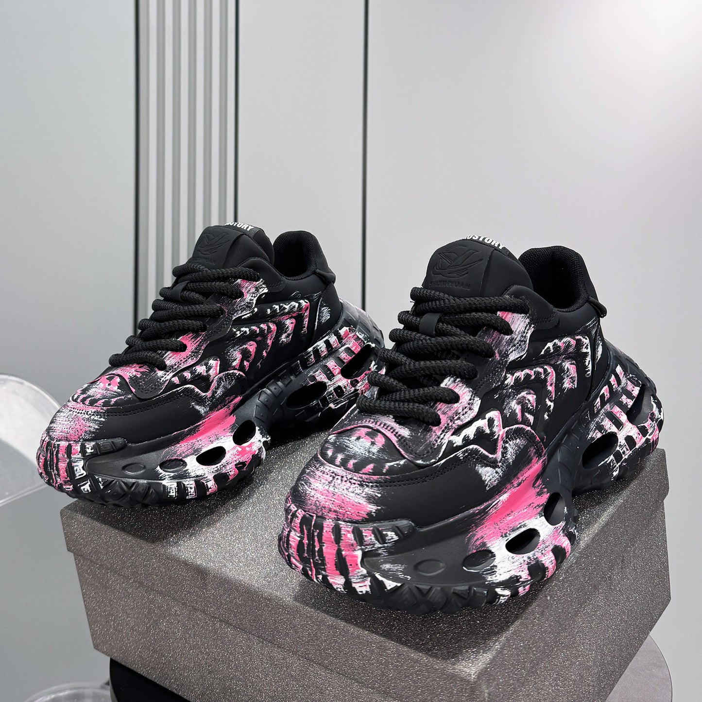 Paint Graffiti Print Chunky Sole Sneakers WN24657