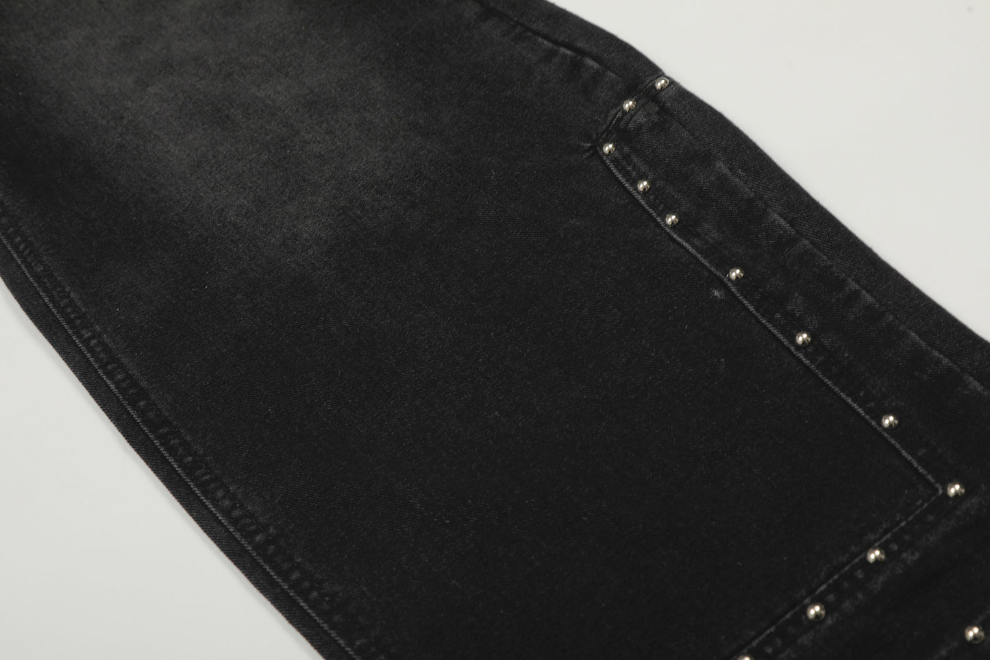 Washed Studs Detail Wide Leg Denim Jeans WN25403