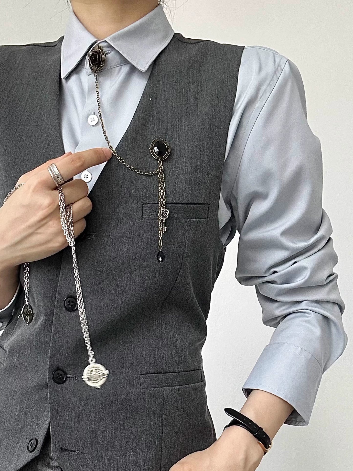 Tassel Design Flower-Shaped Brooch WN19651