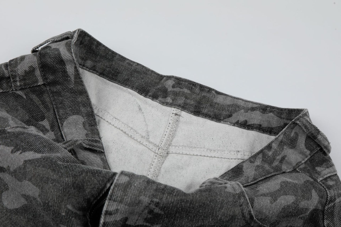 Camo Rivet Curved Wide Leg Denim Jeans WN25624