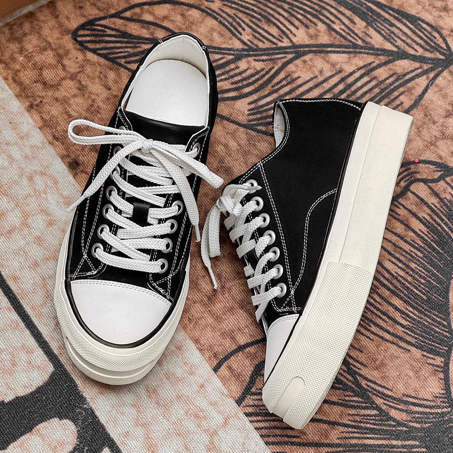 Lace Up Canvas Thick Sole Sneakers WN24501