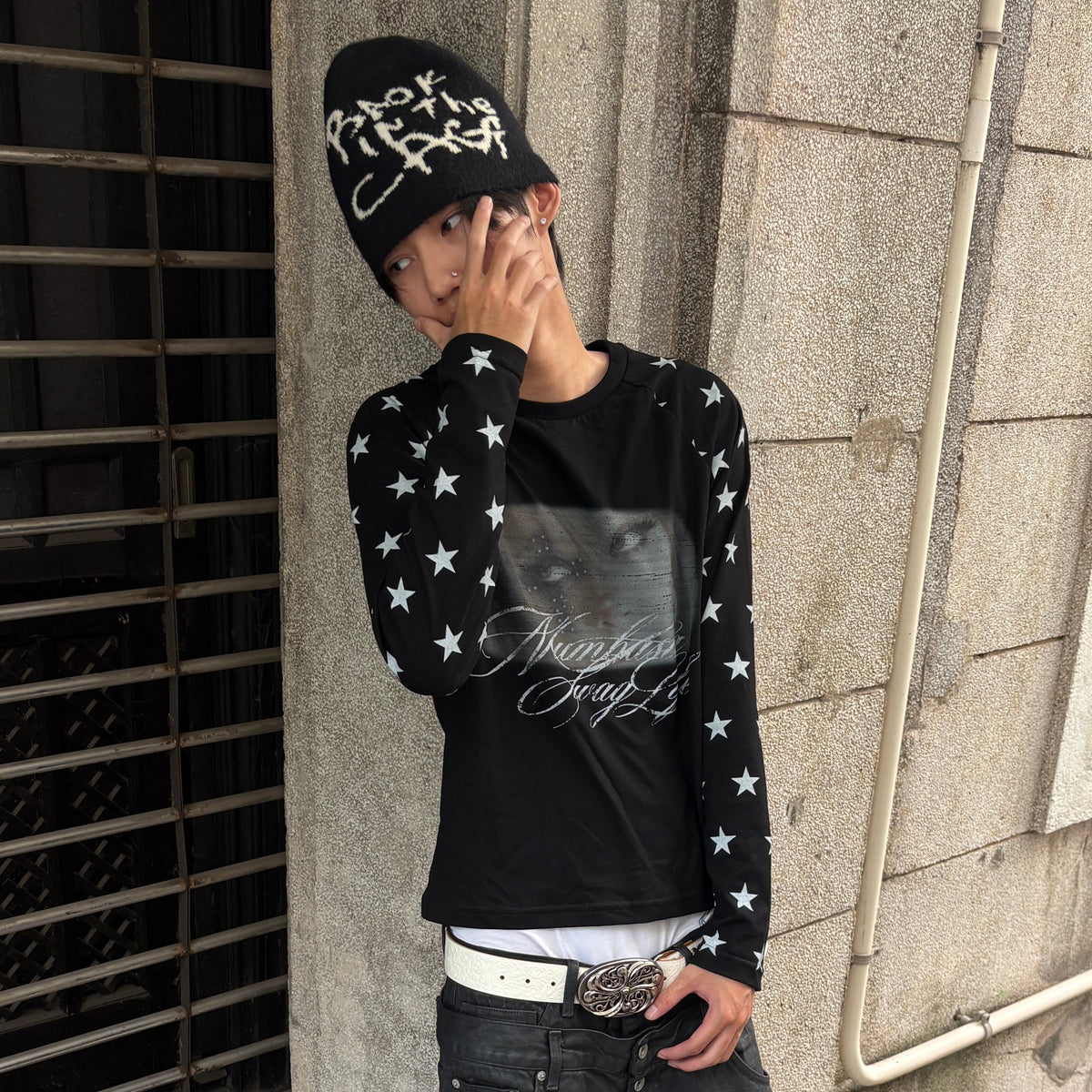 Raglan Star Portrait Graphic Print Long Sleeve T-Shirt WN27249
