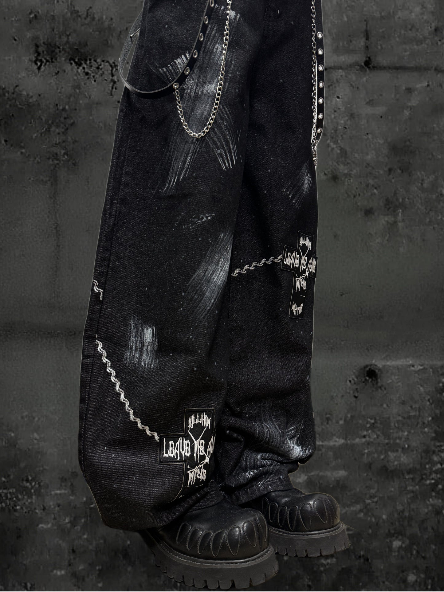 Paint Print Wide Leg Denim Jeans & Bandana Waist Panel & Skull Belt & Belt Chain WN23793