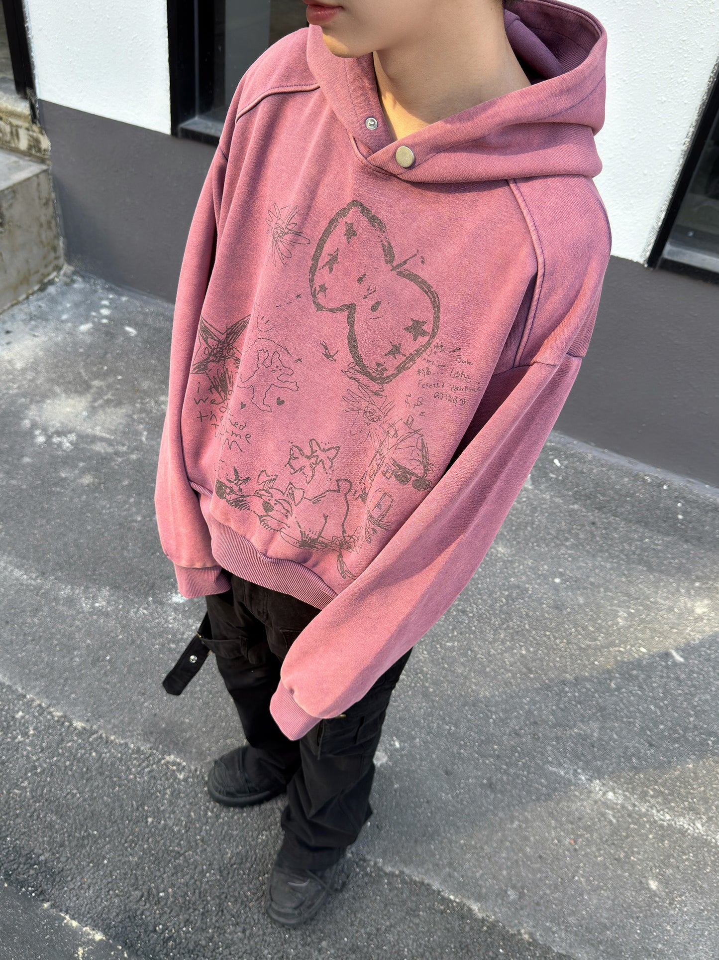 Graffiti Print Oversize Short Pullover Hoodie WN23012