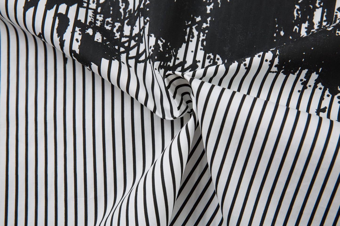 Fake Layered Stripe Graphic Print Long Sleeve Shirt WN25674