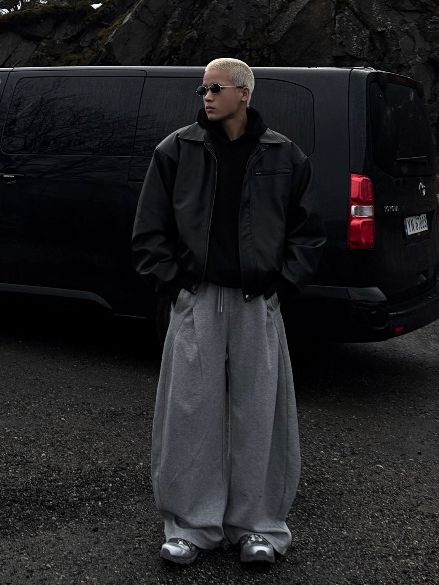 Deconstructed Wide-Leg Sweatpants WN15135