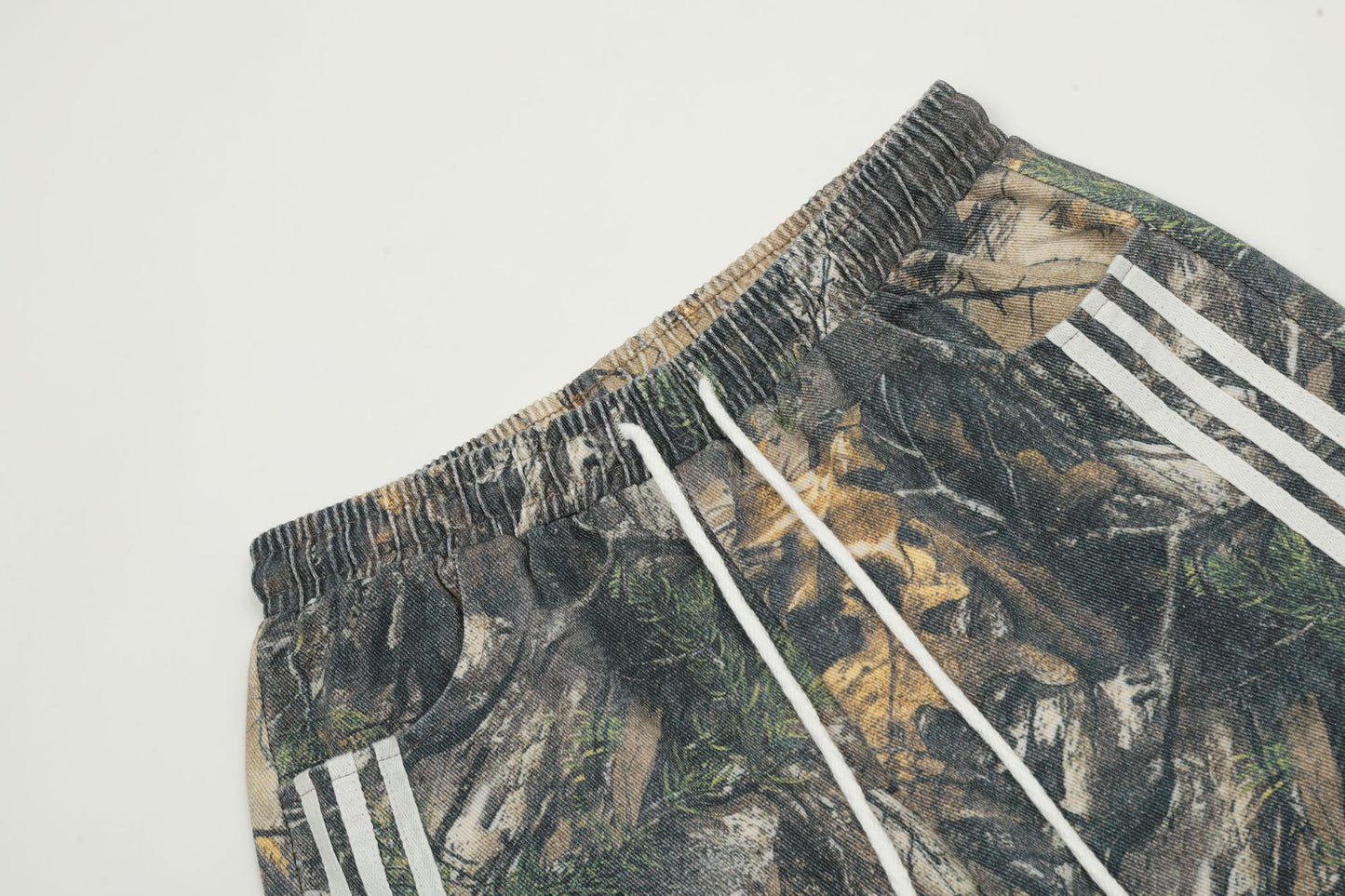 Camouflage Leaf Print Straight Pants WN11501