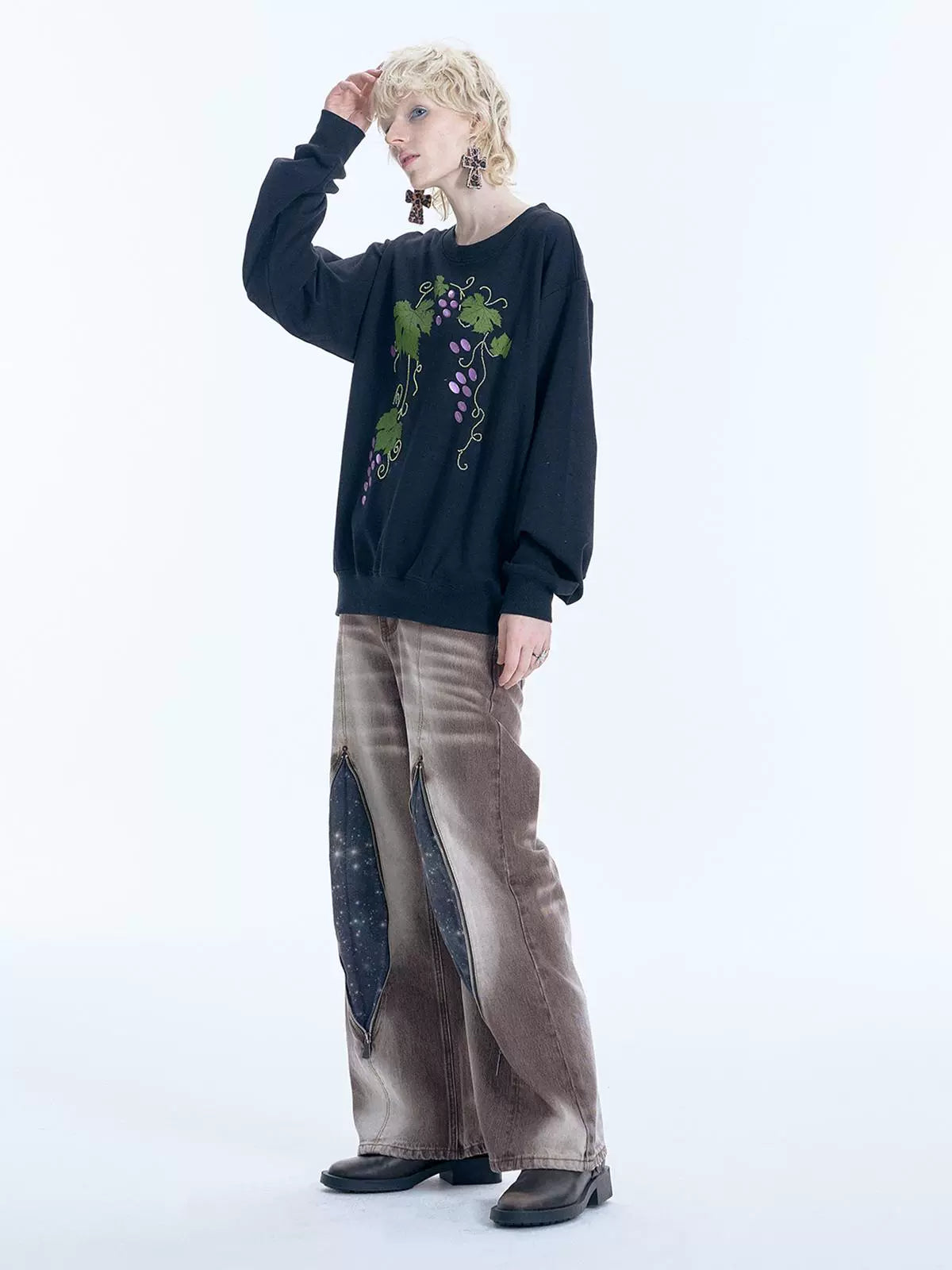 Grape Design Pullover Sweatshirt WN19028