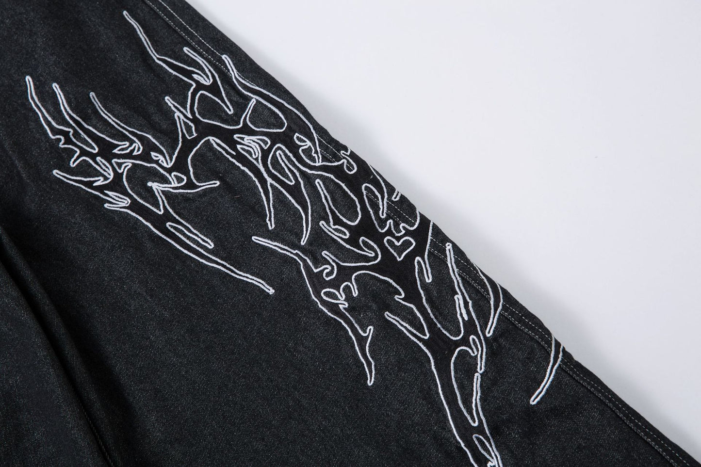 Graphic Embroidery Wide Leg Denim Jeans WN16200