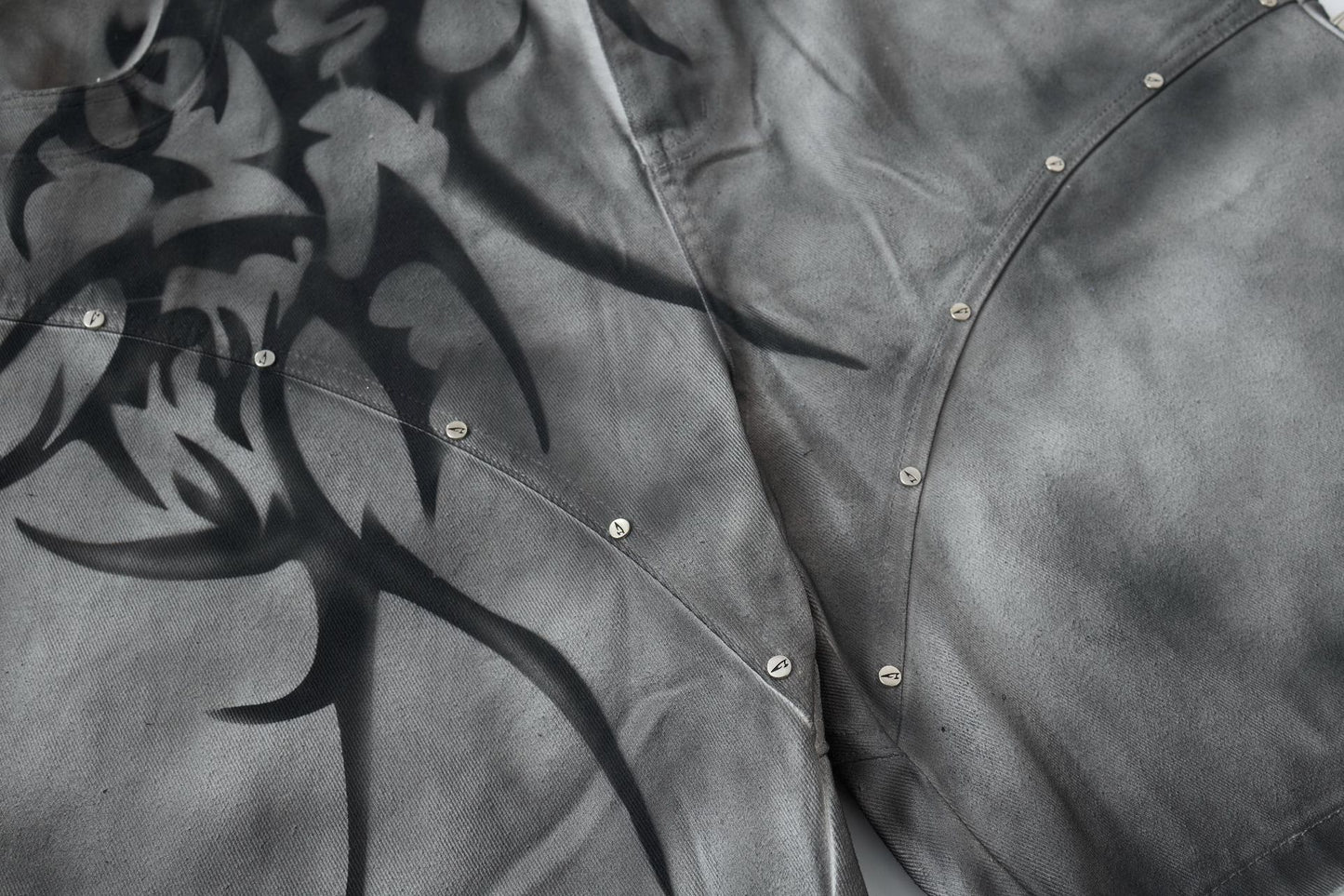 Washed Graffiti Dirty-Dye Denim Half Pants WN25741