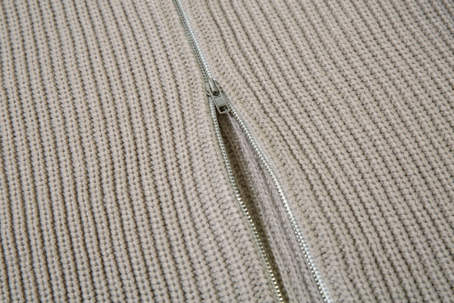 Colorblock Zipper Stand Neck Knit Cardigan WN11227