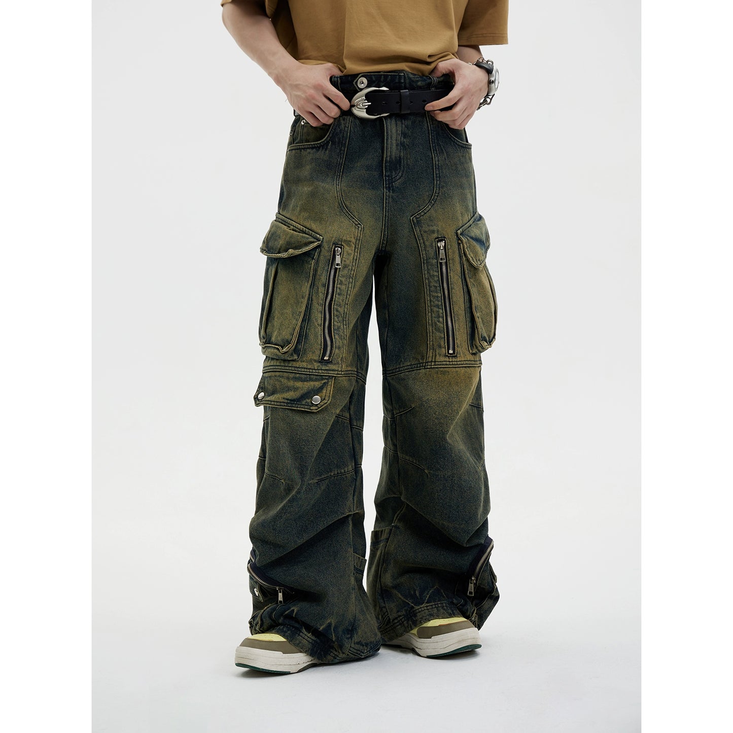 Washed Multi-Pocket Wide Leg Cargo Denim Jeans WN18200