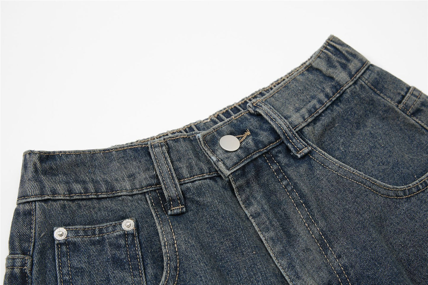 Washed Damage Multi-Pocket Curved Leg Denim Jeans WN26807