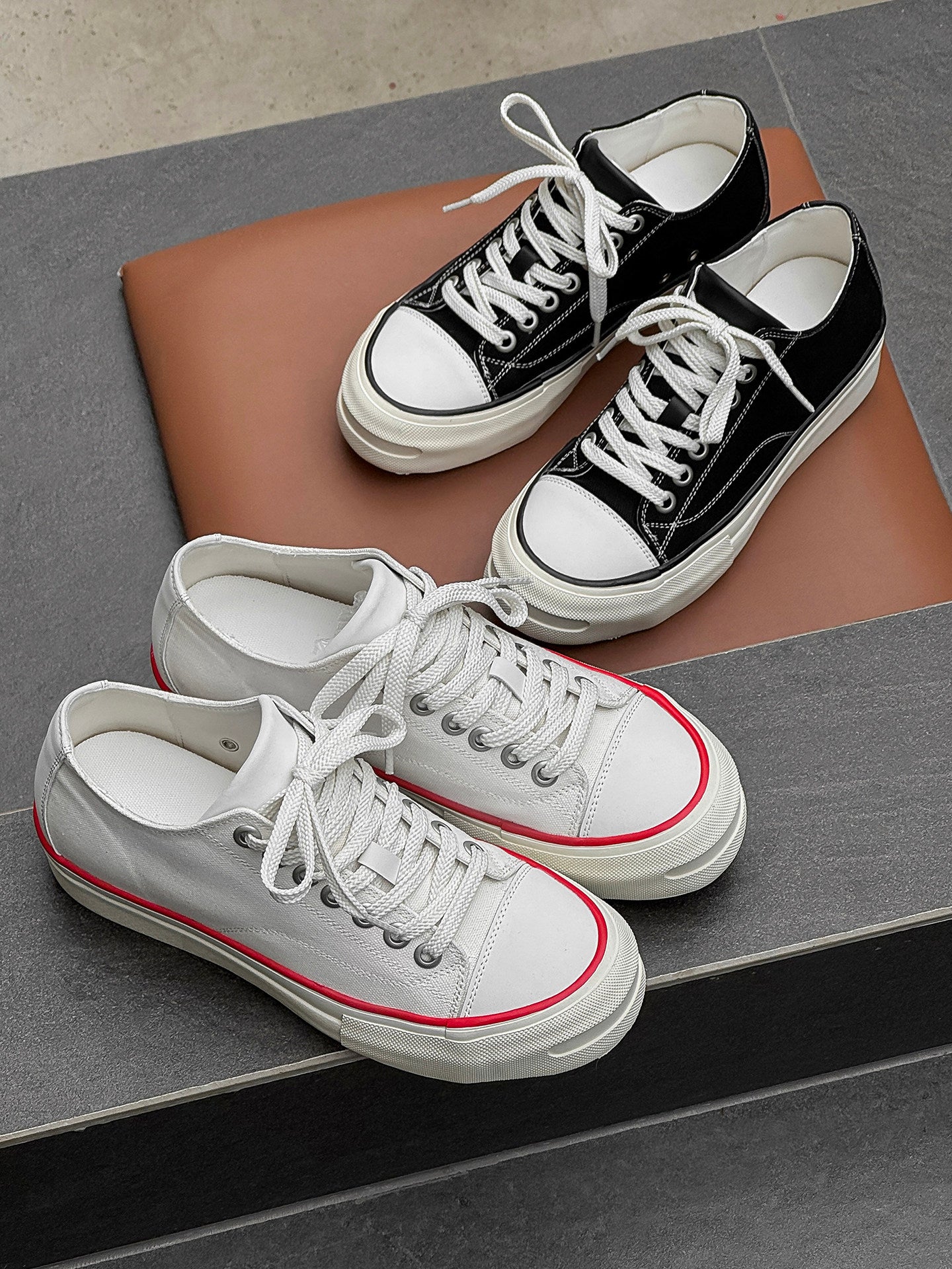 Lace Up Canvas Thick Sole Sneakers WN24501