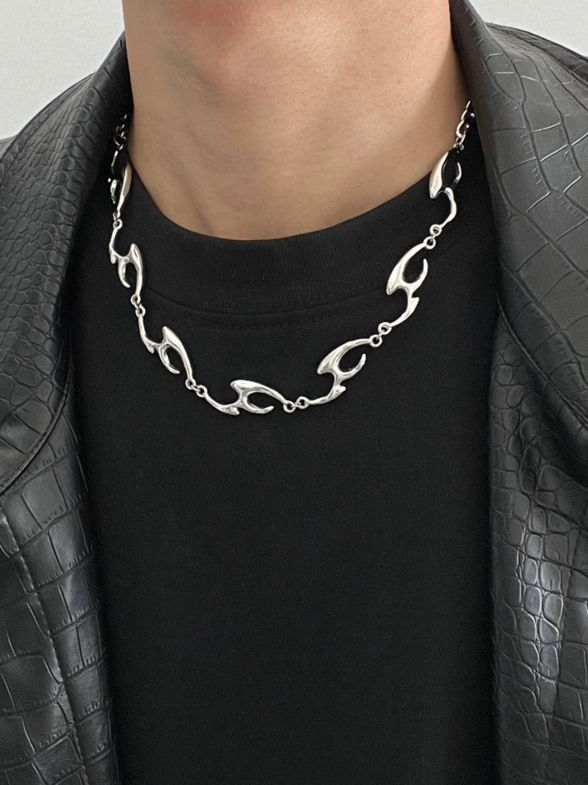 Irregular Shape Titanium Steel Necklace WN19231