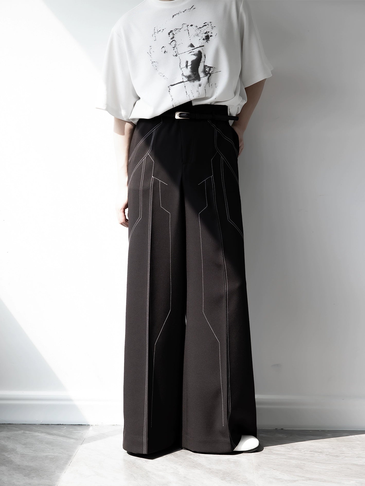 Contrast-Stitch Wide-Leg Trousers WN11895