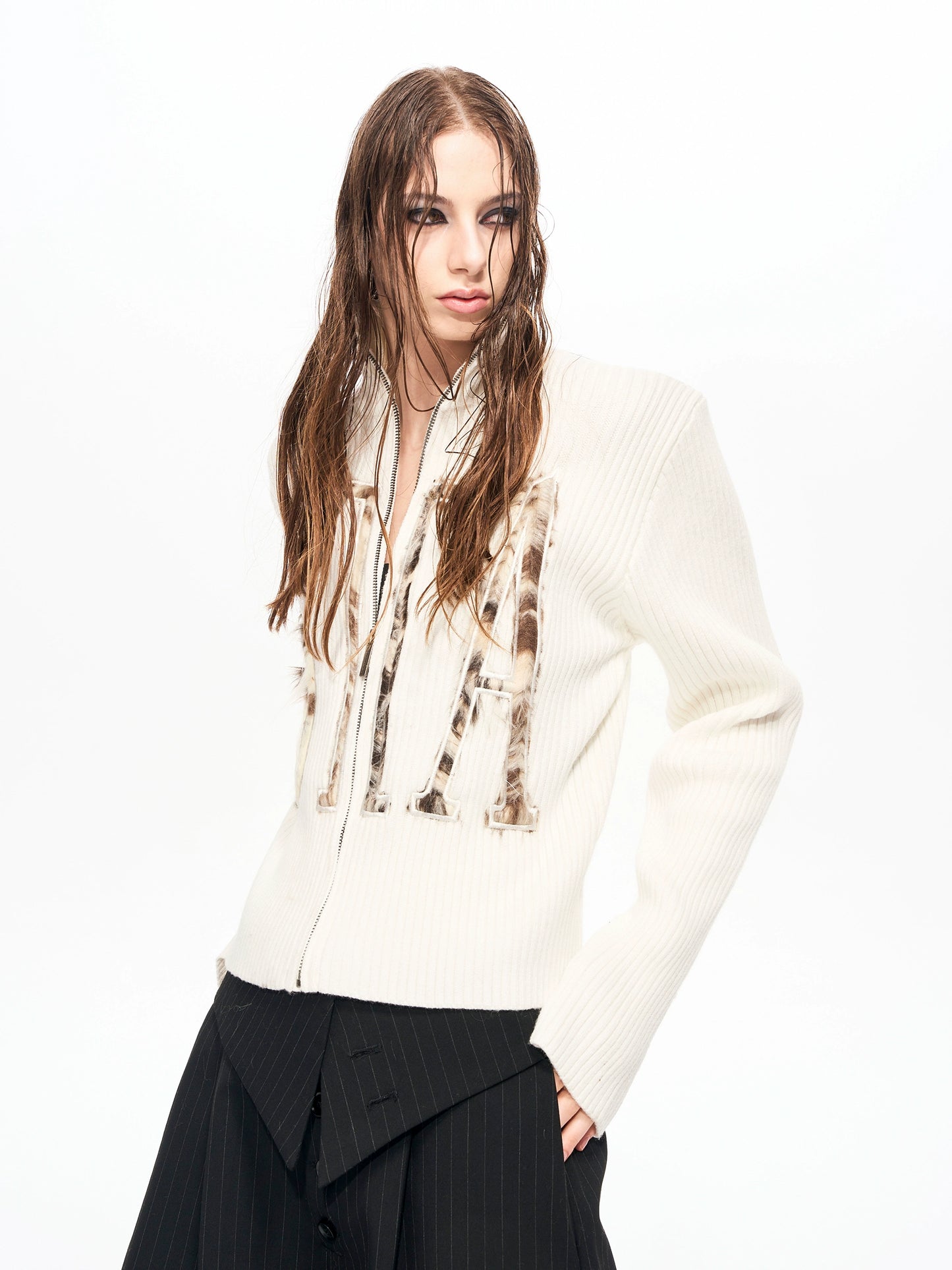 High-Neck Zipper Fake Fur Patch Slim Knit Cardigan WN22139