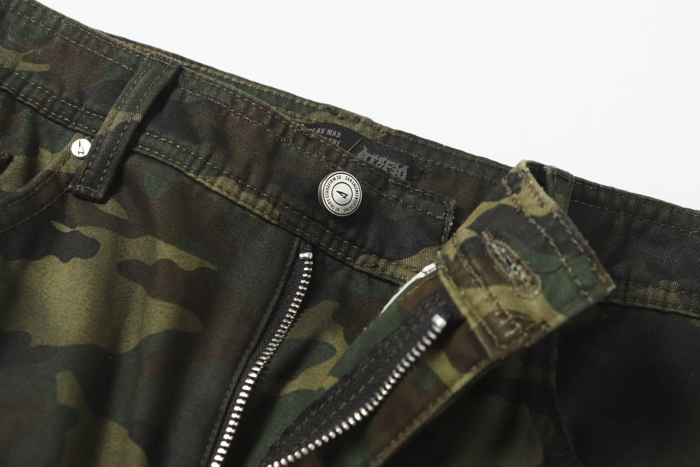 Camouflage Cargo Wide-Leg Half Pants WN16132