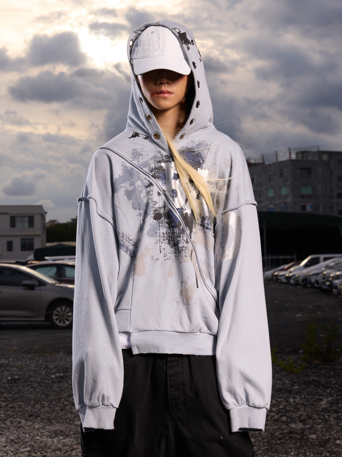 Deconstruction Damage Oversize Pullover Hoodie WN27104