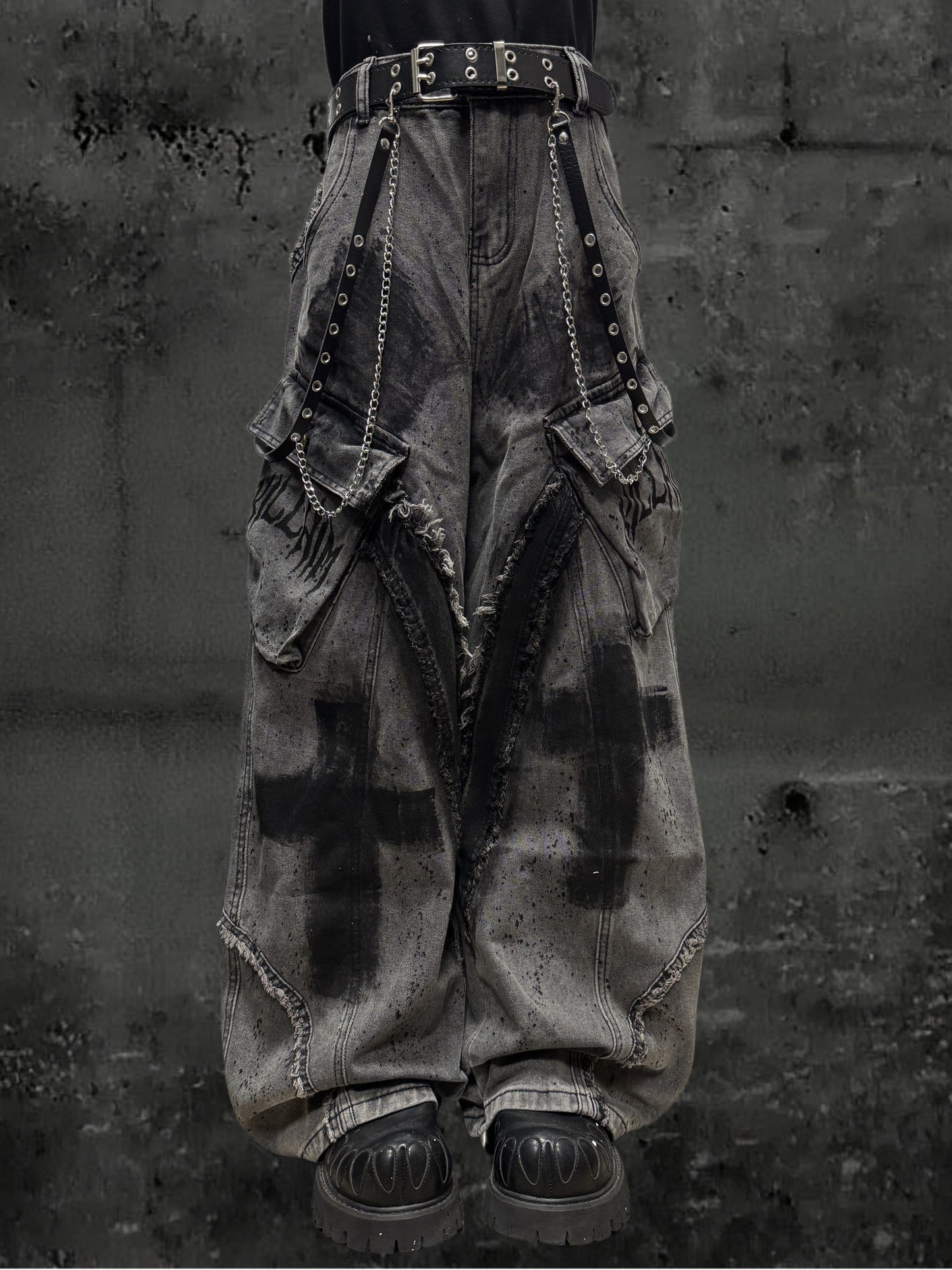 Paint Damage Cargo Wide Leg Denim Jeans & Skull Belt & Belt Chain WN23824