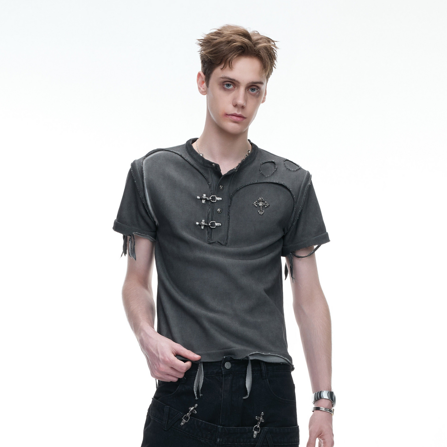 Henley-Neck Ribbed Damage Raw-Edge Short Sleeve T-Shirt WN27026