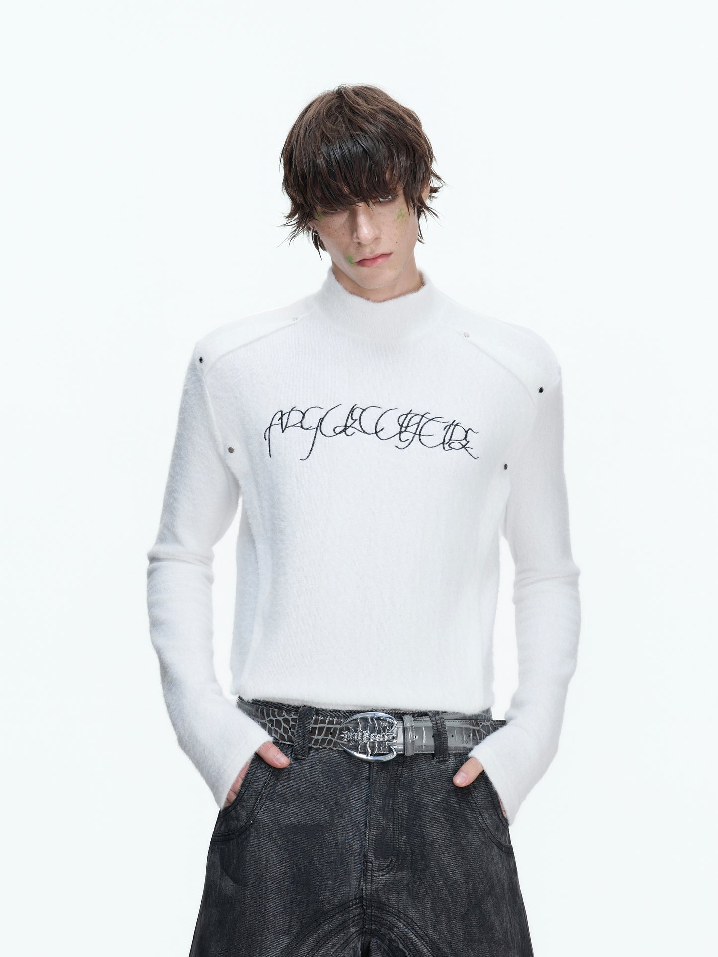 Plush Deconstructed Embroiderey Slim Long-sleeve  T-Shirt WN22664