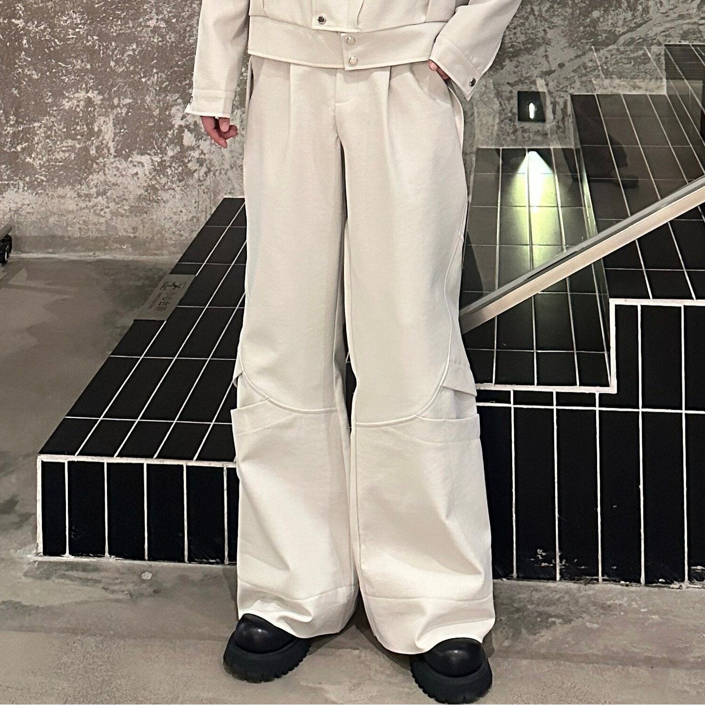 Standing-Collar Short Jacket & Wide Leg Pants Setup WN25286