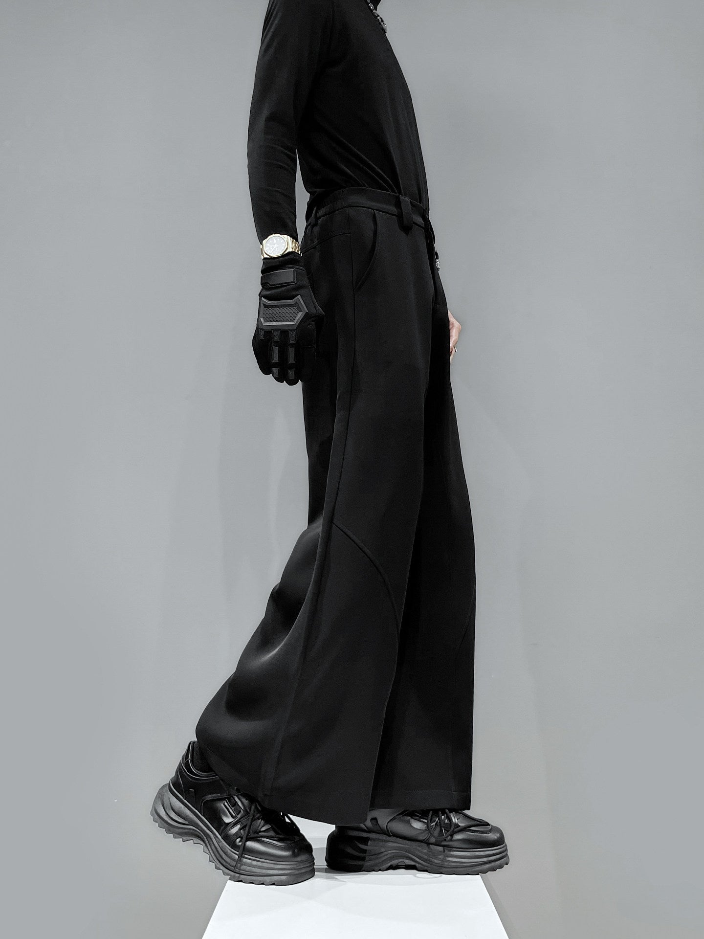 Curved Wide Leg Trousers WN23909