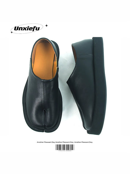 Chunky Sole Leather Tabi Slip-On Shoes WN20779
