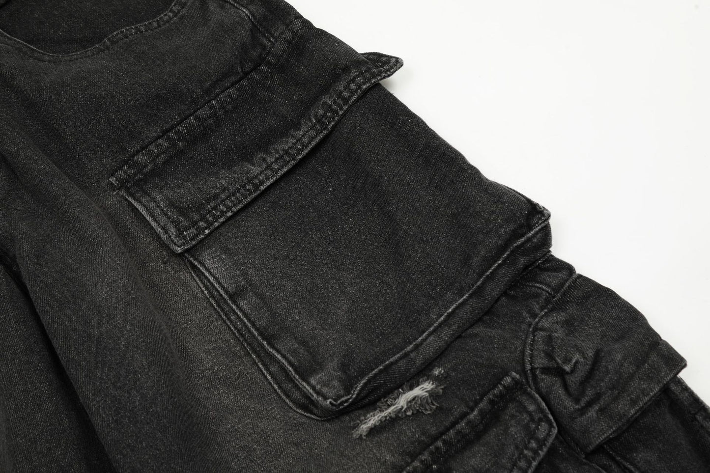 Multi-Pocket Wide-Leg Denim Cargo Jeans WN11108