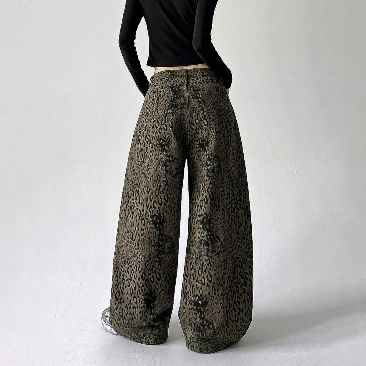 Leopard Print Curved Straight Wide Leg Denim Jeans WN25675