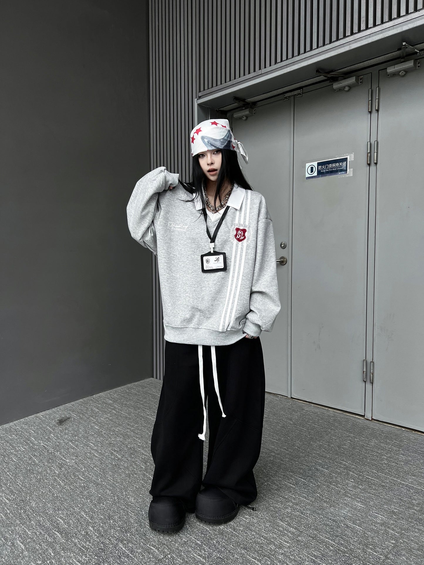 Stripe Embroidery V-Neck Polo Sweatshirt WN24157
