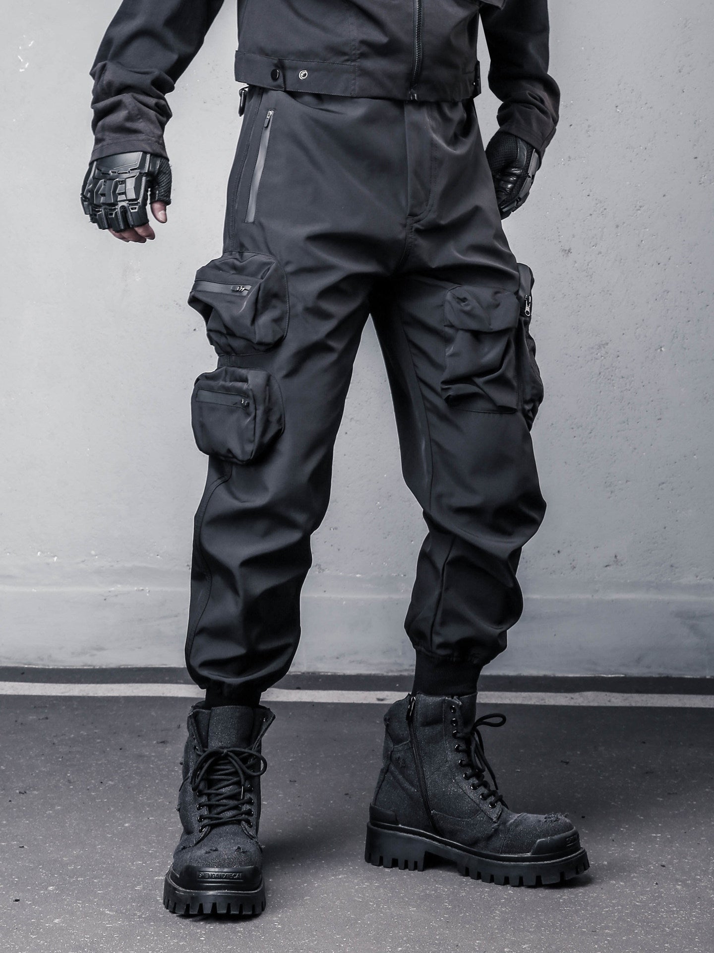 Tactical Multi-Pocket Cuffed Cargo Pants WN22559