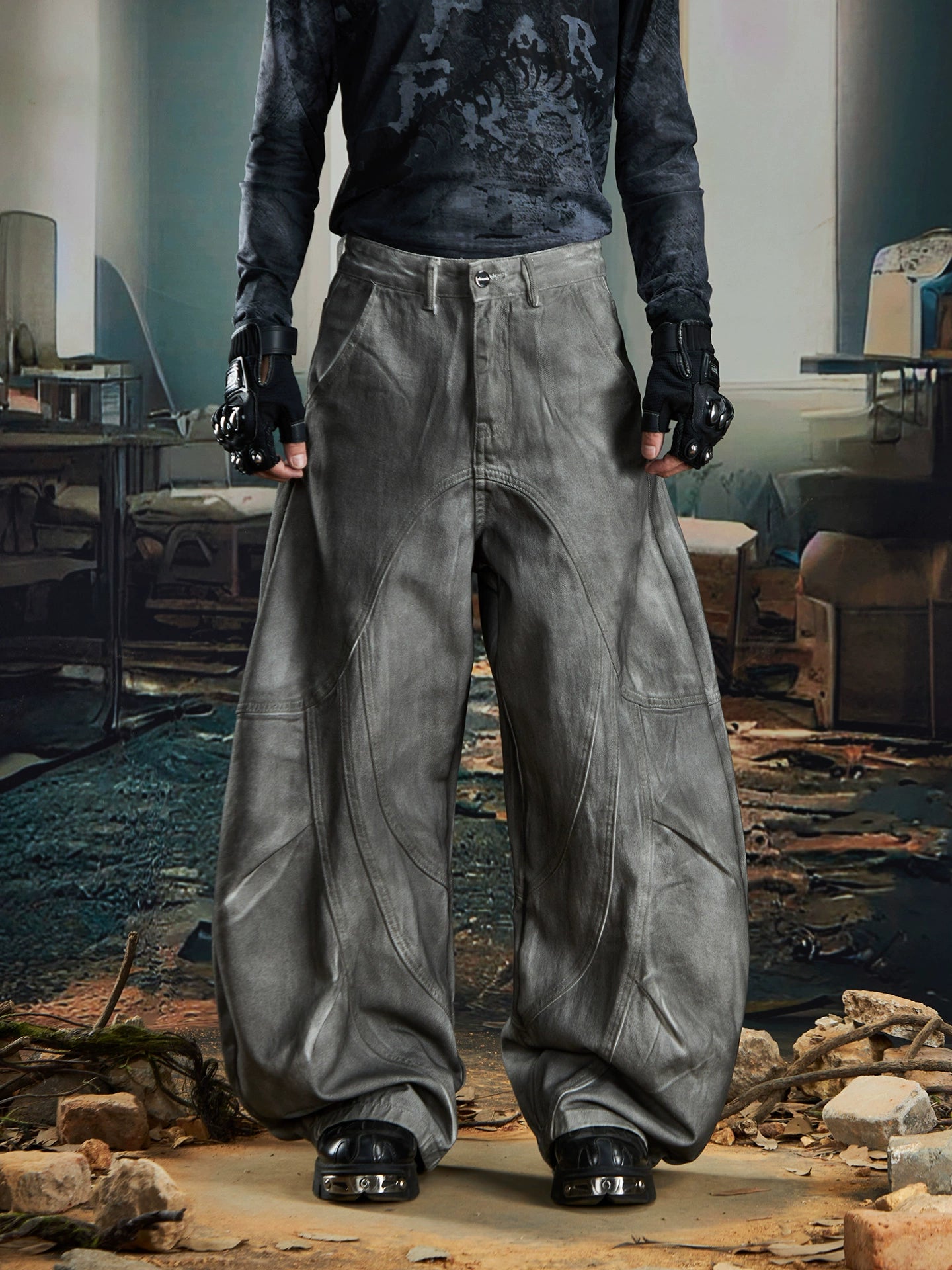 Dirty Wash Curved Wide Leg Denim Jeans WN20590