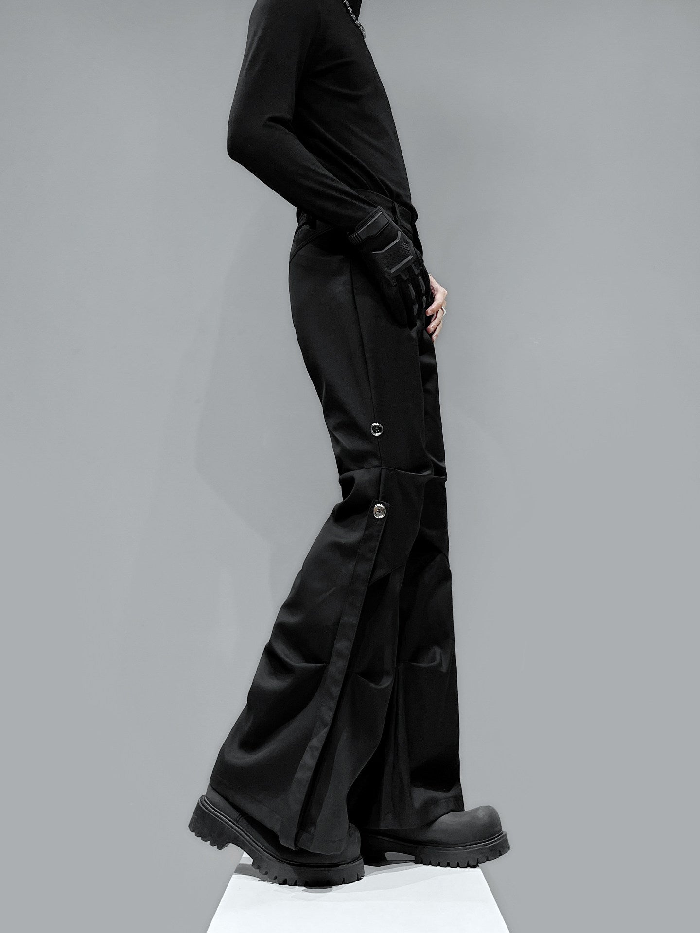 Deconstructed Pleats Strap Flare Trousers WN23907