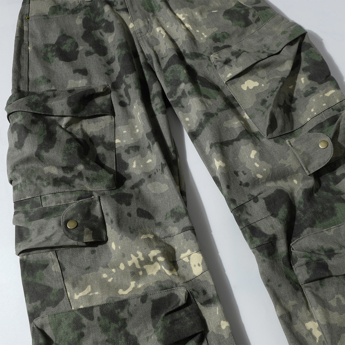 Camouflage Multi-Pocket Wide-Leg Cargo Pants WN11278