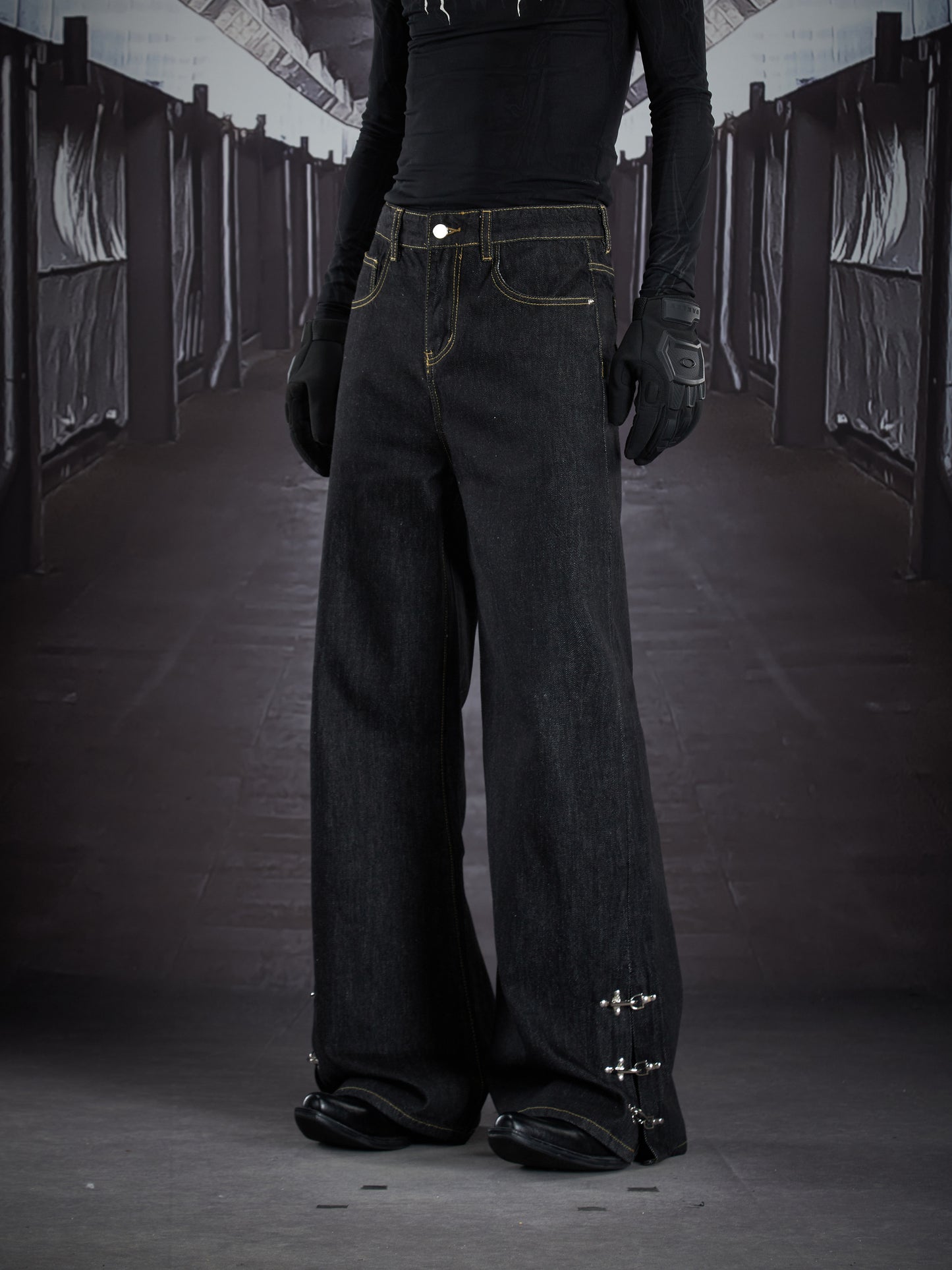 Metal Buckle Topstitch Straight Denim Jeans WN22905