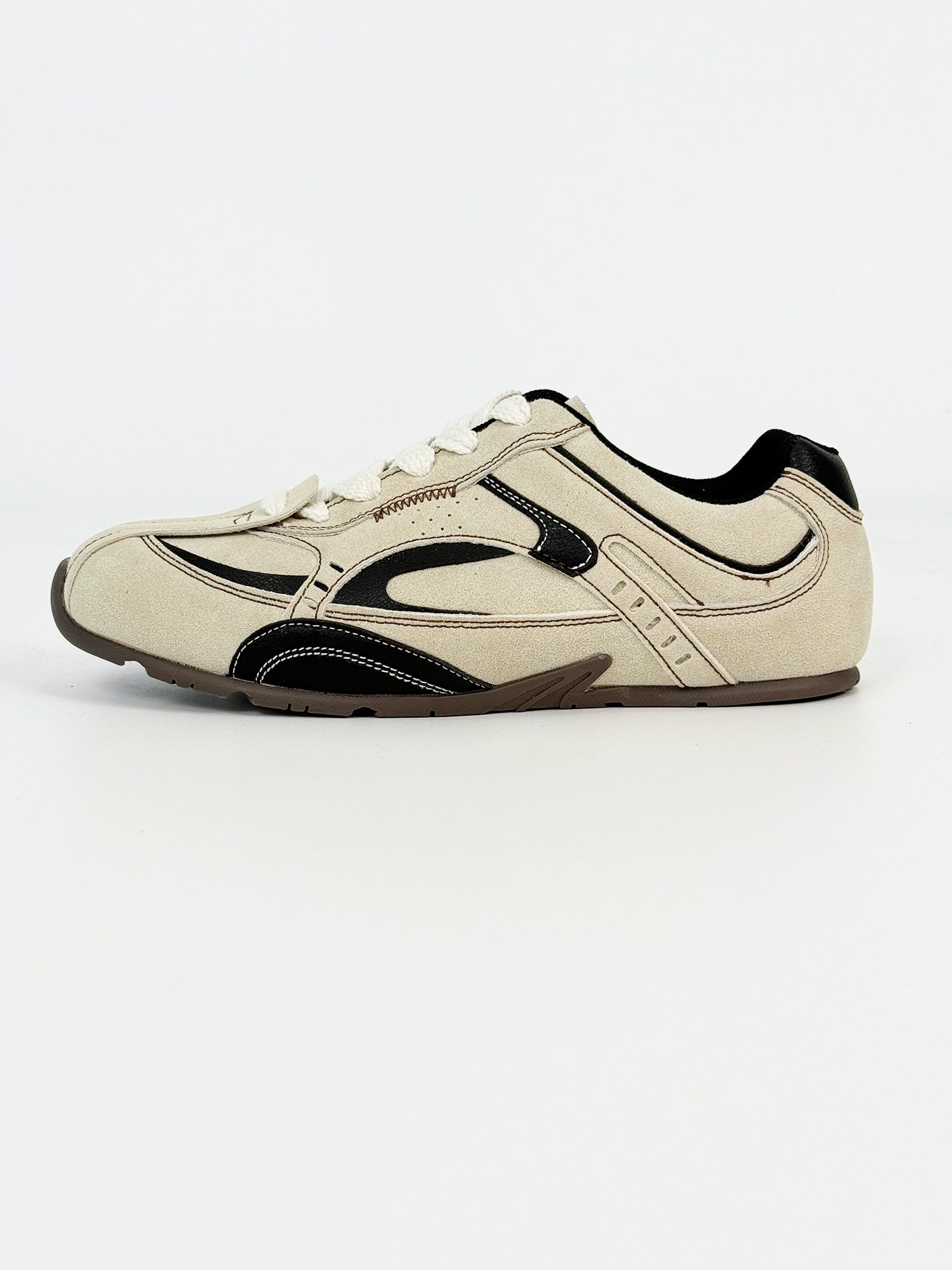 Thin Sole Lightweight Mesh Design Sneakers WN19167