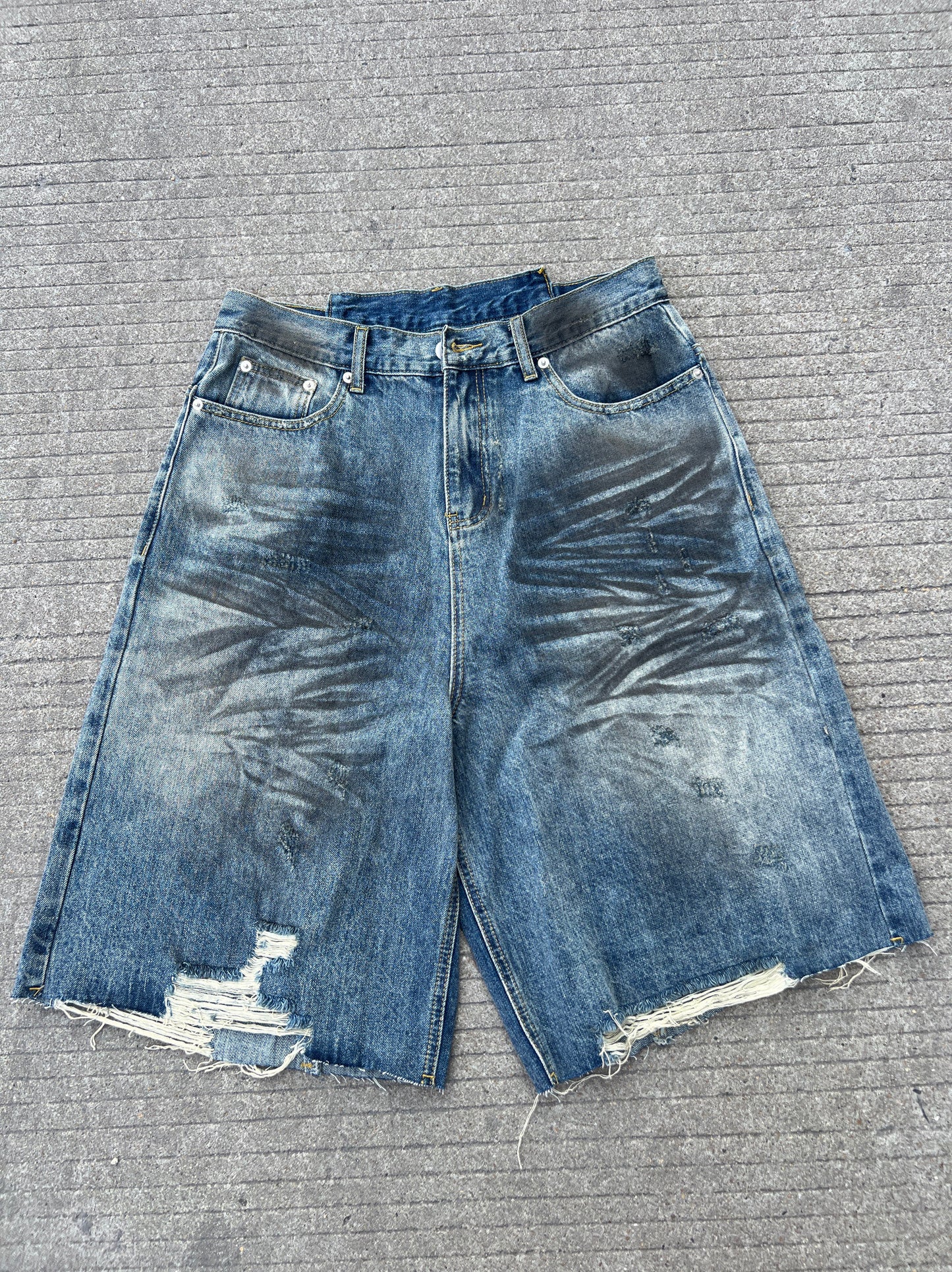 Damage Wash Wide Leg Denim Half Pants WN24078