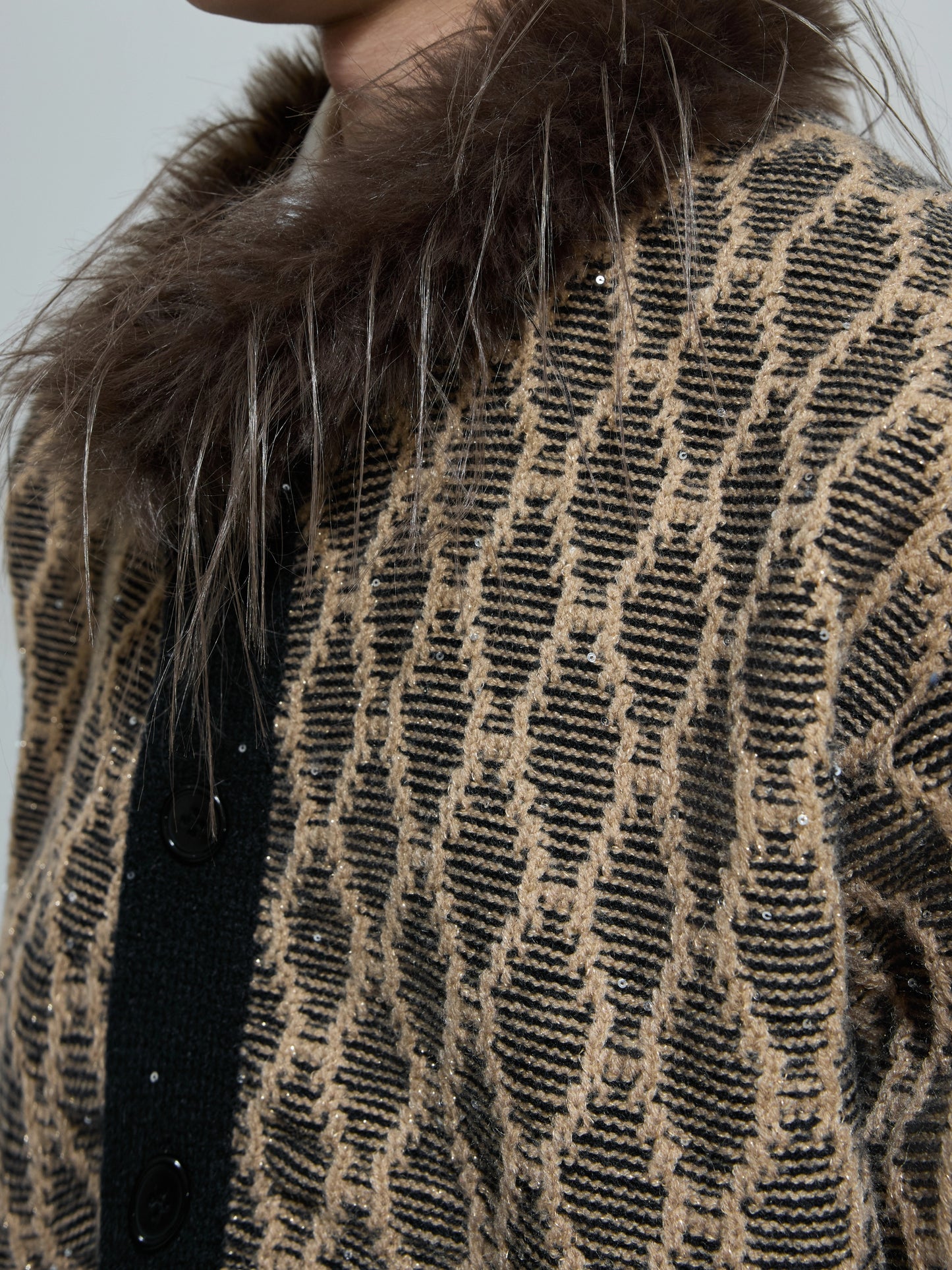 Fur Collar Sequin Textured Knit Cardigan WN21693